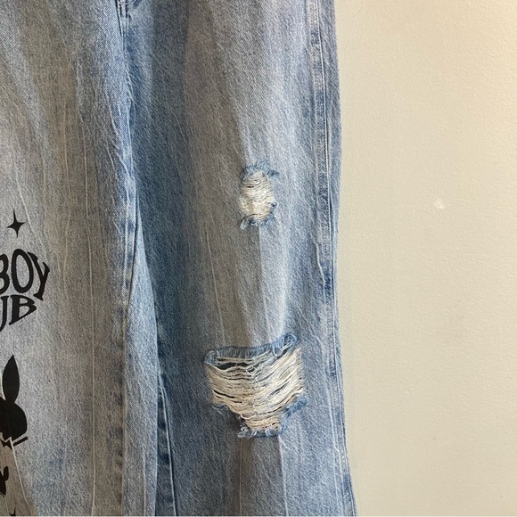 PACSUN PLAYBOY Sz 28 High Rise Distressed Wide Leg Appliqué Light Wash Jeans NEW - Picture 7 of 15